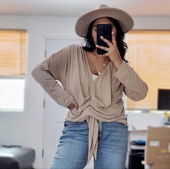 BEHIND THE SCENES TOP IN MAUVE PINK - Picture 9 of 9